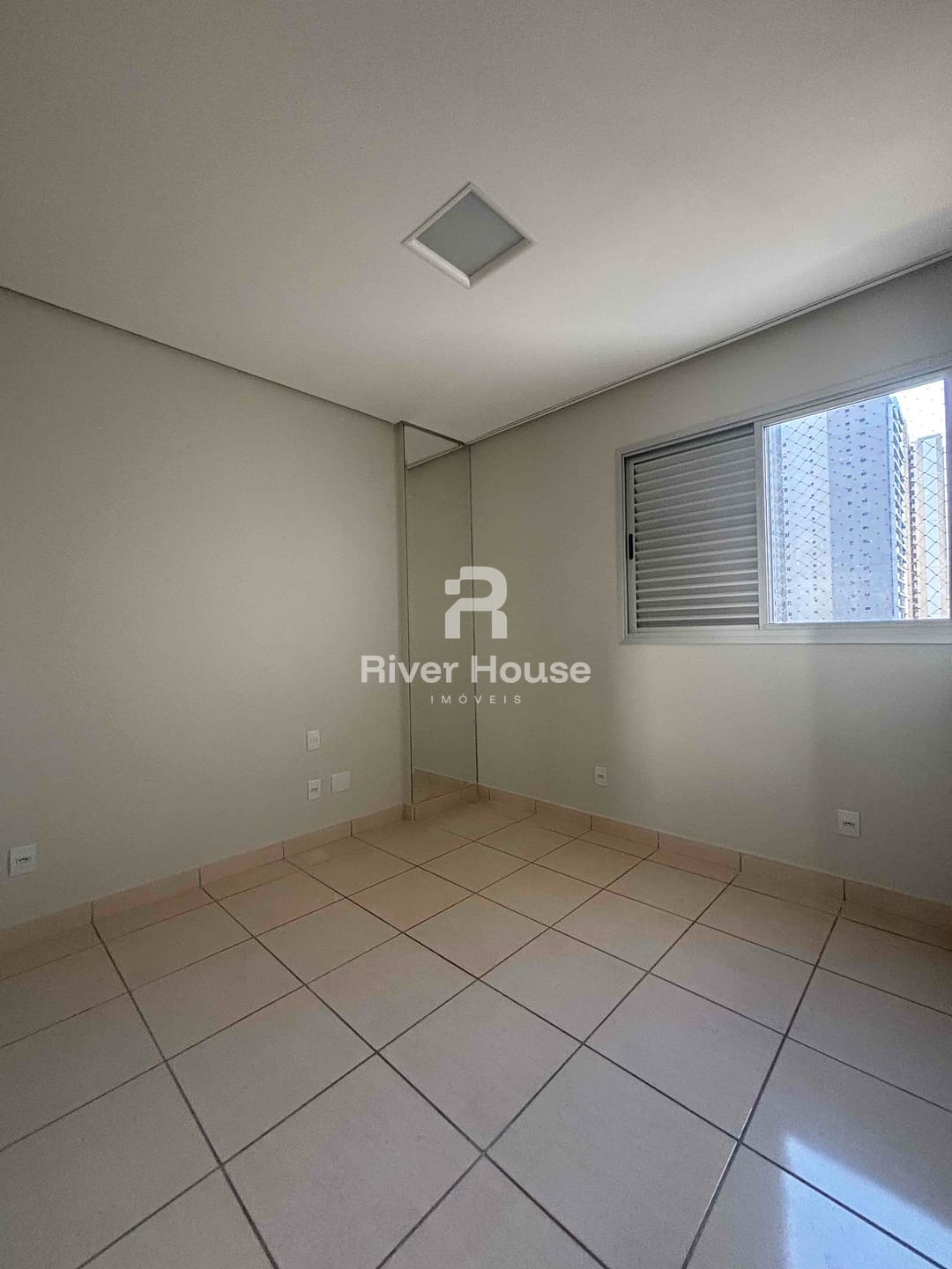 Apartamento para alugar com 3 quartos, 143m² - Foto 17