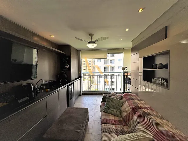 Apartamento 2 quartos e 2 banheiros, à venda ou para alugar, no bairro Vila Olímpia em São Paulo