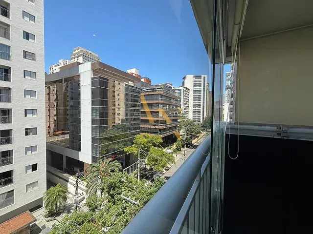 Apartamento 2 quartos e 2 banheiros, à venda ou para alugar, no bairro Vila Olímpia em São Paulo