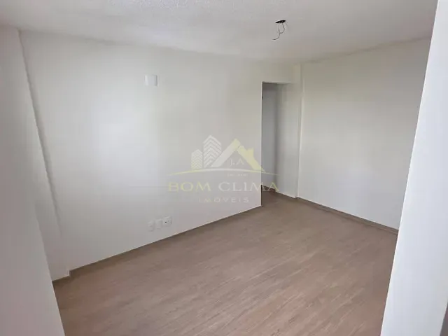 Apartamento 2 quartos e 1 banheiro, à venda, no bairro Democrata em Juiz de Fora