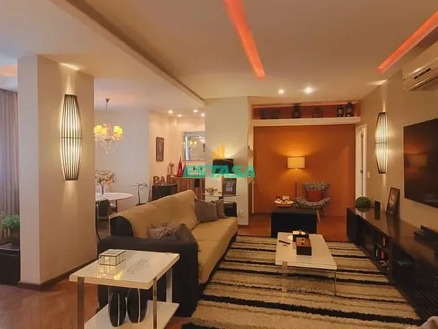 Apartamento 3 quartos e 4 banheiros, à venda, no bairro Copacabana em Rio de Janeiro