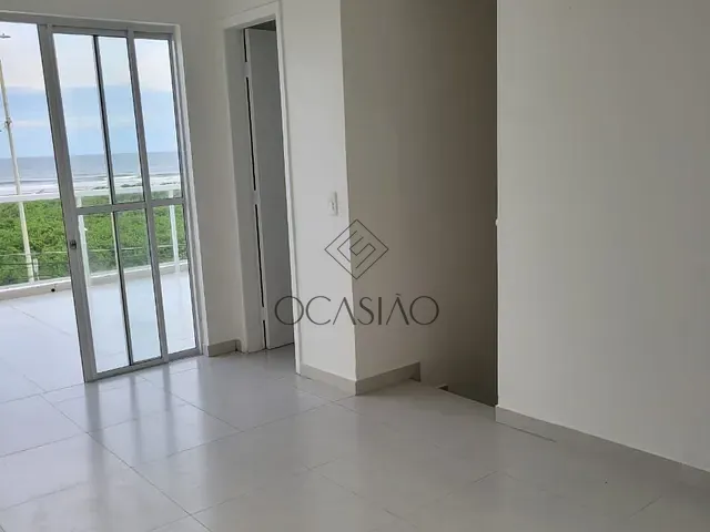 Sobrado 3 quartos e 3 banheiros, à venda, no bairro Shangri-lá em Pontal do Paraná