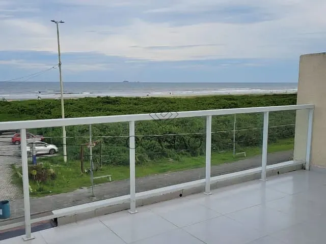 Sobrado 3 quartos e 3 banheiros, à venda, no bairro Shangri-lá em Pontal do Paraná