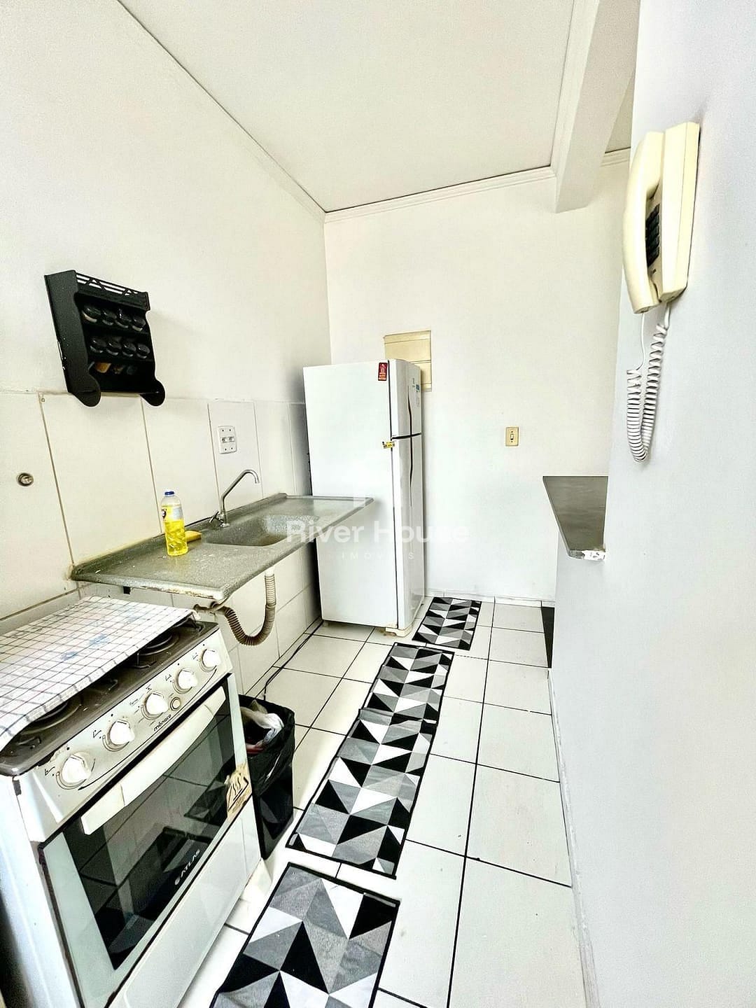 Apartamento para alugar com 2 quartos, 154m² - Foto 3