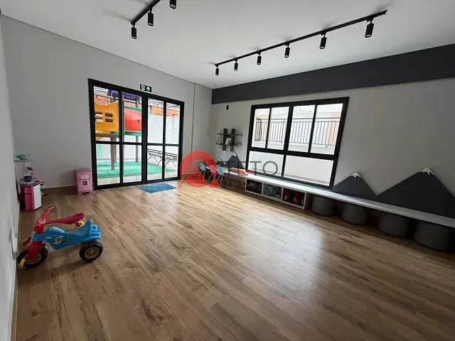 Apartamento 2 quartos e 2 banheiros, para alugar, no bairro Zona 08 em Maringá