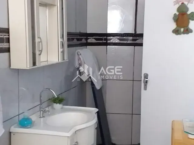 Apartamento 4 quartos e 2 banheiros, à venda, no bairro Três Vendas em Erechim