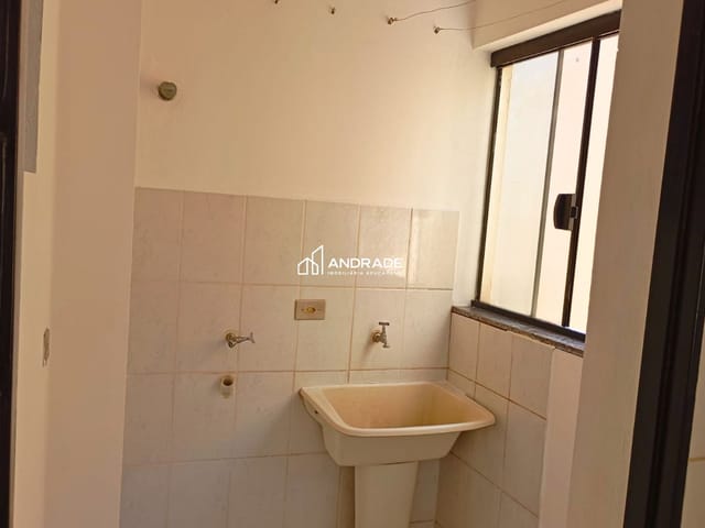 Apartamento 3 quartos e 1 banheiro, para alugar, no bairro Núcleo Habitacional Papa João Paulo I em Apucarana