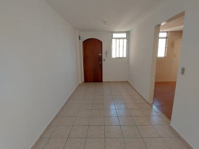 Apartamento 2 quartos e 1 banheiro, à venda, no bairro Conjunto Residencial José Bonifácio em São Paulo