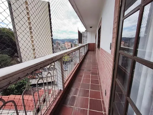 Apartamento com 164m² 3 quartos e 2 banheiros, à venda, no bairro Centro em Barra Mansa
