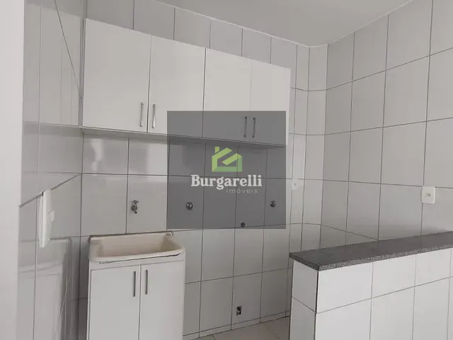 Apartamento 2 quartos e 2 banheiros, para alugar, no bairro Centro em Lavras