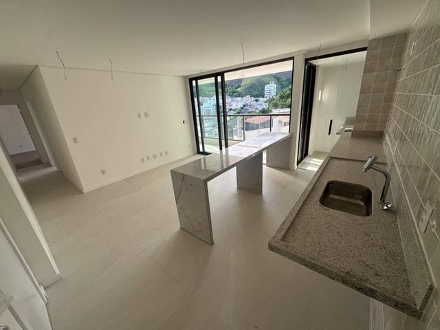 Apartamento 3 quartos e 2 banheiros, à venda, no bairro São Mateus em Juiz de Fora