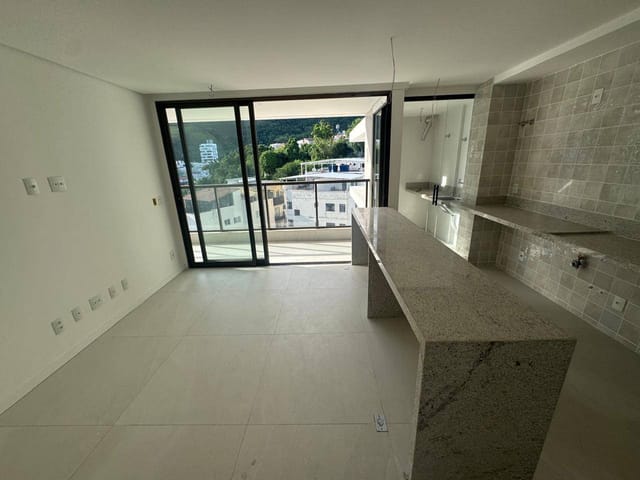 Apartamento 3 quartos e 2 banheiros, à venda, no bairro São Mateus em Juiz de Fora