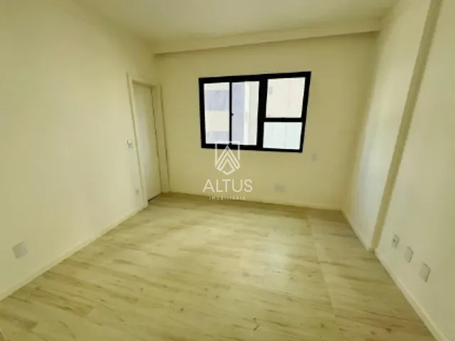 Apartamento 3 quartos e 3 banheiros, à venda, no bairro Candeal em Salvador
