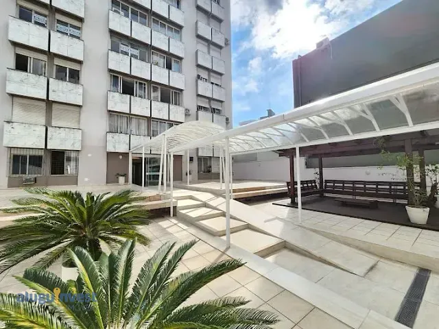 Apartamento 2 quartos e 2 banheiros, para alugar, no bairro Centro em Florianópolis