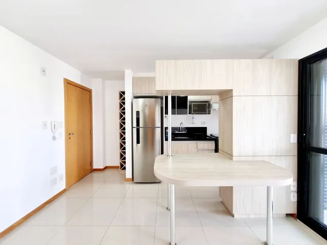 Apartamento com 75m² 1 quarto e 1 banheiro, para alugar, no bairro Centro em Londrina
