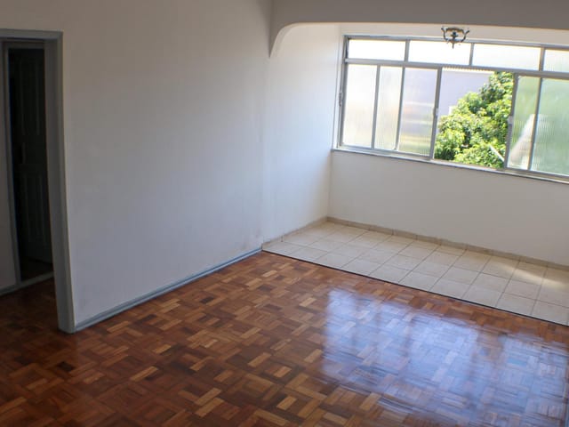 Foto do Apartamento - Apartamento com  2 quartos, ótima localização, com 71 m² por R$ 850,00 - Vila da Penha, Rio de Janeiro - RJ | Pça Carmo | Nova Viriato Imobiliária
