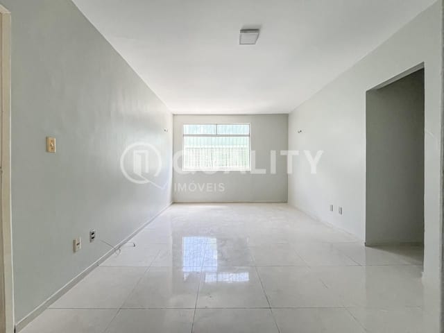 Apartamento 3 quartos e 2 banheiros, à venda ou para alugar, no bairro Amadeu Furtado em Fortaleza