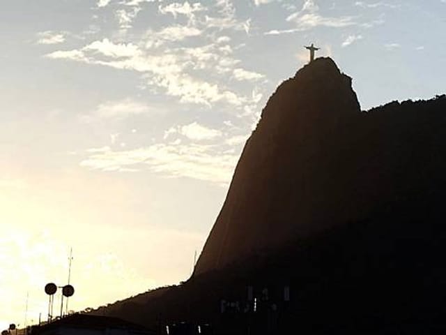 Foto do Apartamento - Apartamento à venda, Botafogo, 3 quartos, armários embutidos, andar alto, claro e ótima ventilação, vista cristo, próximo ao comércio e todo reformado. | Rio Lar Imóveis
