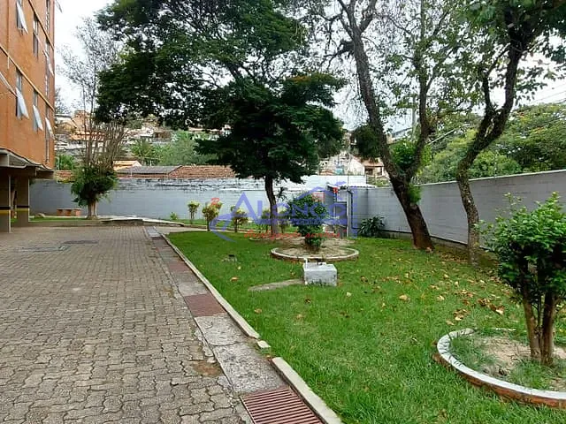 Apartamento 2 quartos e 1 banheiro, à venda, no bairro Parque Santo Antônio em Jacareí