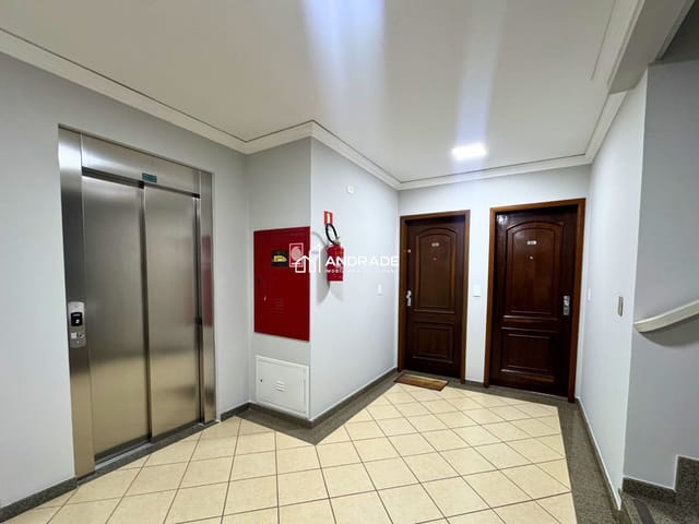 Apartamento com 192m² 2 quartos e 1 banheiro, à venda, no bairro Centro em Apucarana