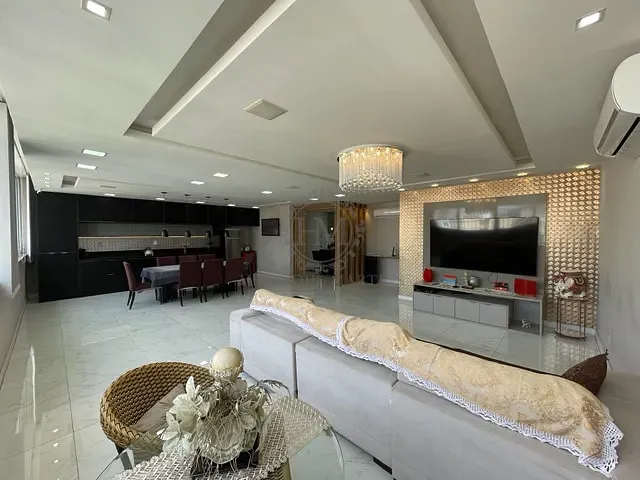 Apartamento com 182m² 4 quartos e 4 banheiros, à venda, no bairro Copacabana em Rio de Janeiro