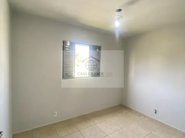 Apartamento 2 quartos e 1 banheiro, para alugar, no bairro Vila Oliveira em Rolândia