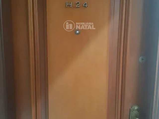 Apartamento com 77m² 2 quartos e 1 banheiro, à venda, no bairro Conjunto Café em Londrina