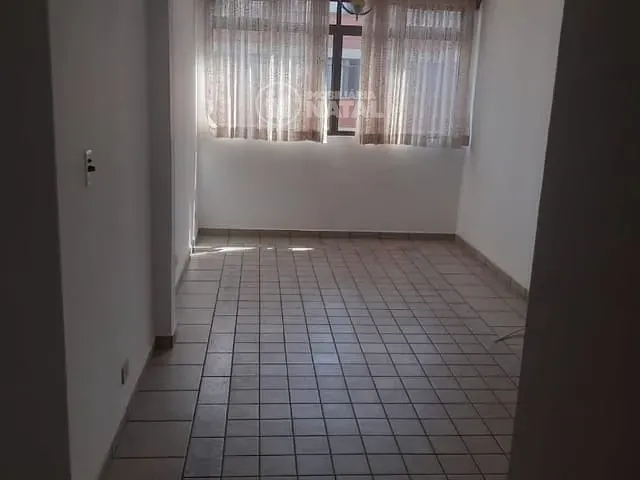 Apartamento com 77m² 2 quartos e 1 banheiro, à venda, no bairro Conjunto Café em Londrina