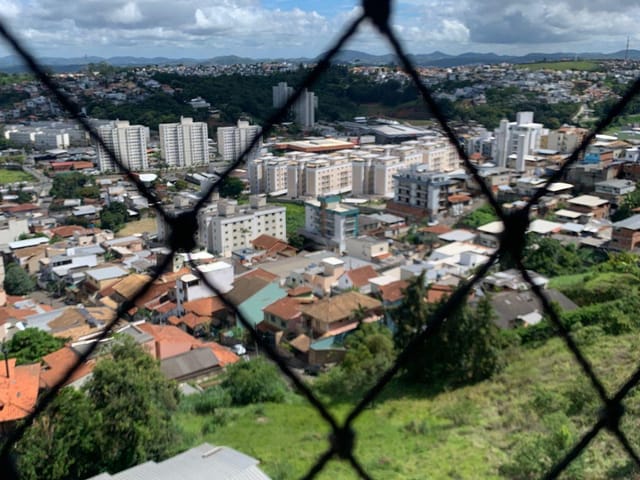 Apartamento 2 quartos e 1 banheiro, à venda, no bairro São Pedro em Juiz de Fora