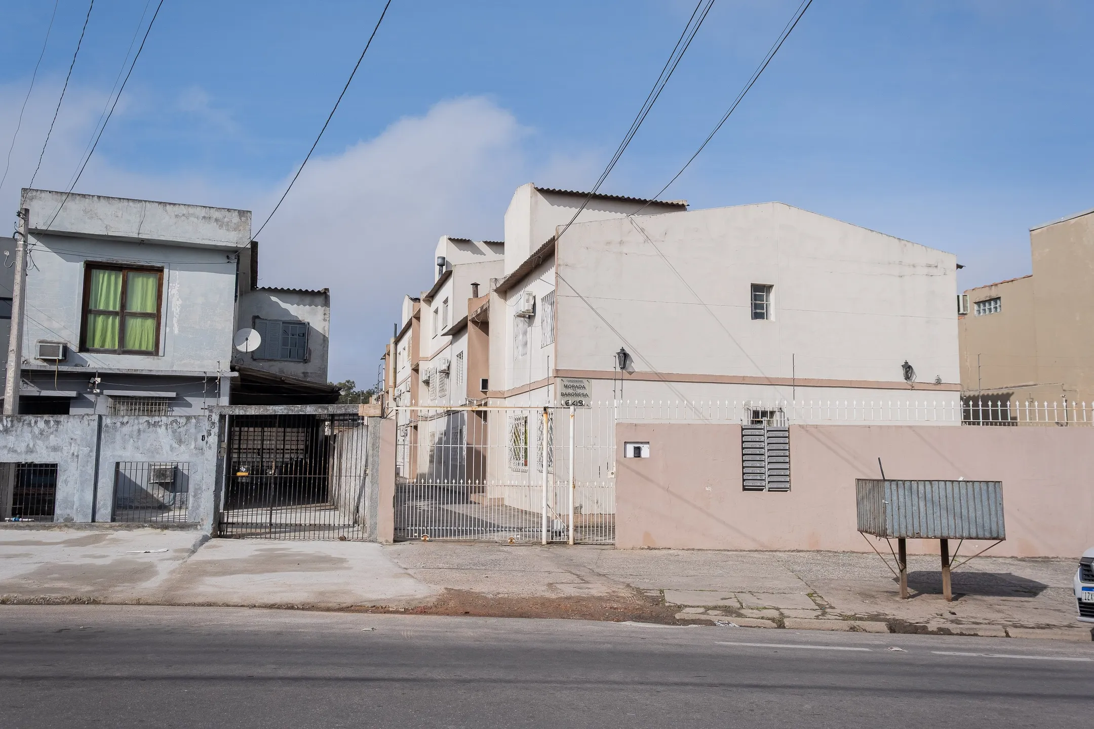 Apartamento de 3 Dormitórios para Aluguel no Bairro Areal em Pelotas RS com Suíte, Vaga de Garagem e Excelente Localização