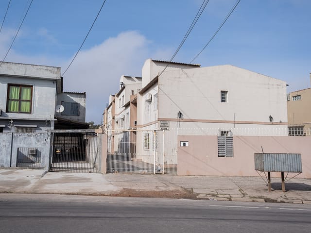 Apartamento com 65m² 3 quartos e 1 banheiro, para alugar, no bairro Areal em Pelotas