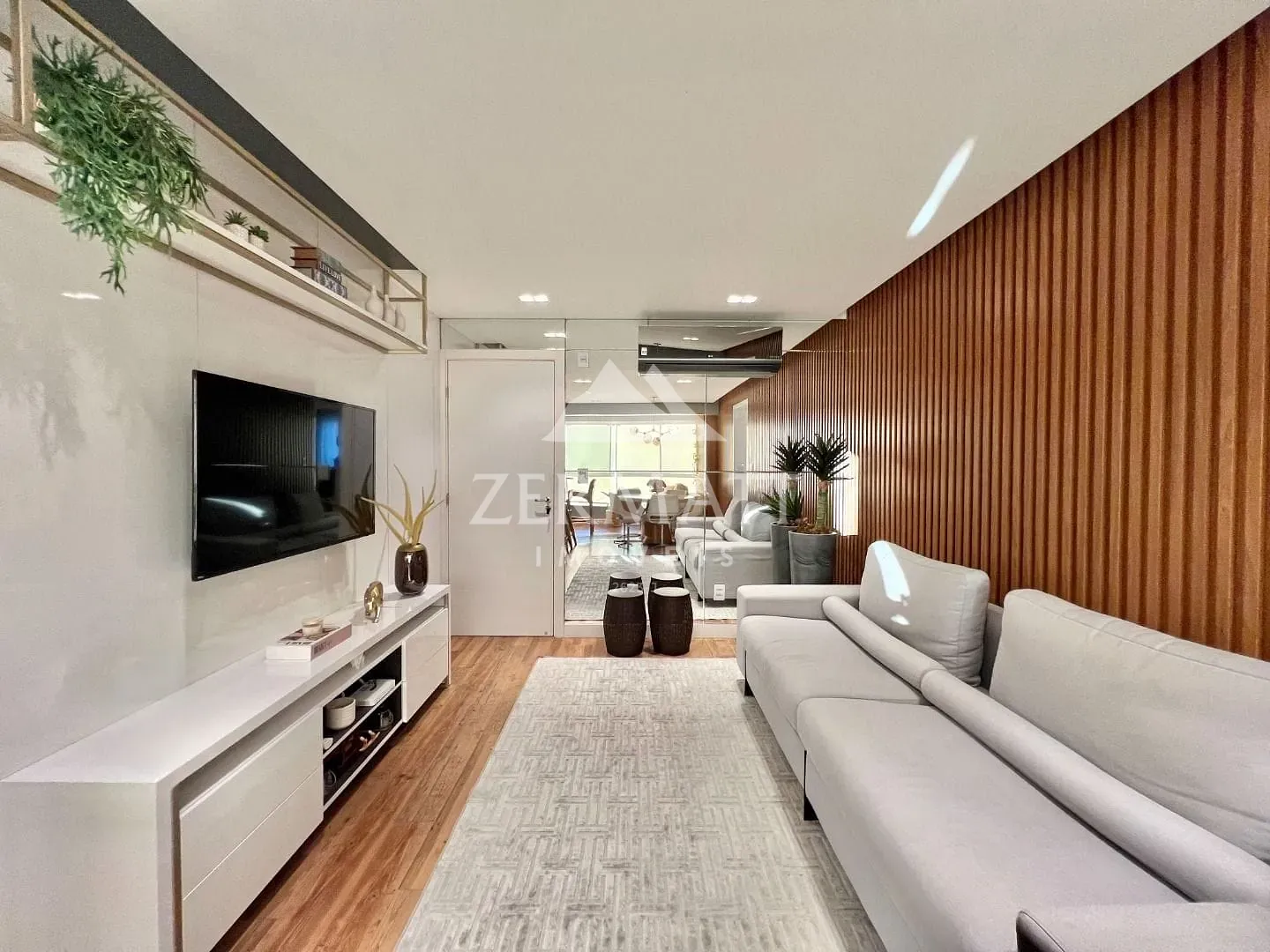 Impecável apartamento entregue totalmente mobiliado! - foto 1