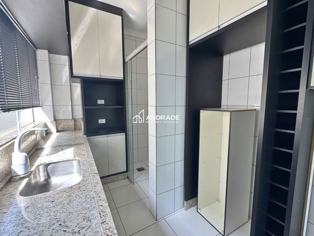 Apartamento com 97m² 3 quartos e 2 banheiros, para alugar, no bairro Vila Shangri-La em Apucarana