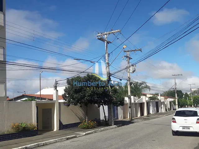 Apartamento 4 quartos e 2 banheiros, à venda, no bairro Candeias em Vitória da Conquista