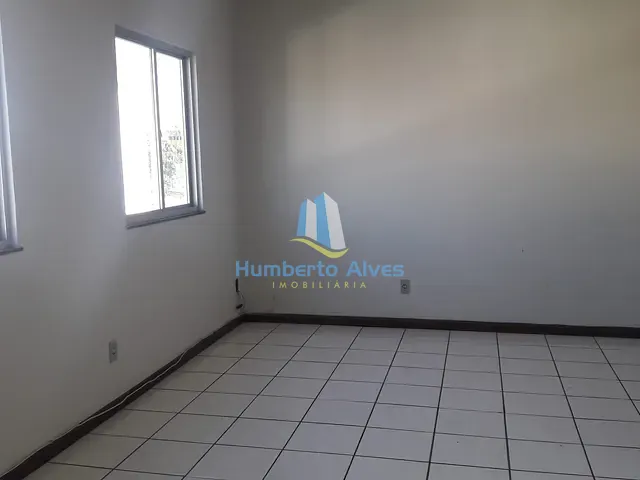 Apartamento 4 quartos e 2 banheiros, à venda, no bairro Candeias em Vitória da Conquista