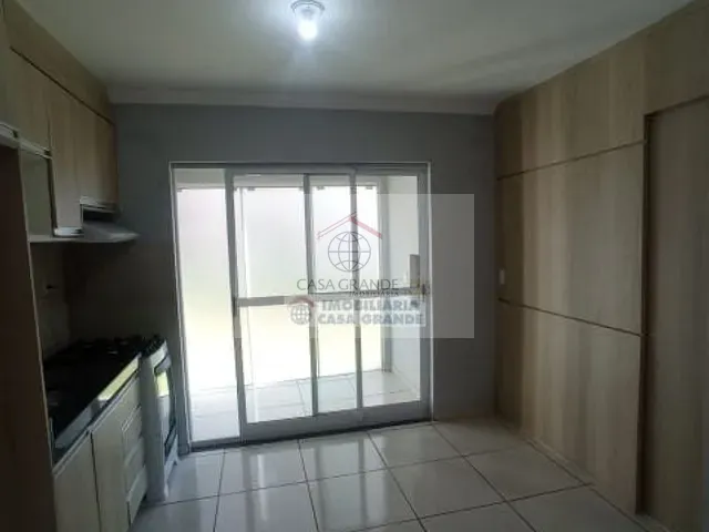 Apartamento 2 quartos e 1 banheiro, para alugar, no bairro Centro em Rolândia