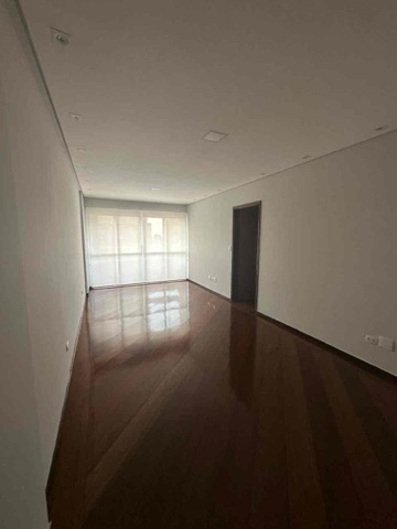 Apartamento 3 quartos e 2 banheiros, à venda, no bairro Centro em Londrina