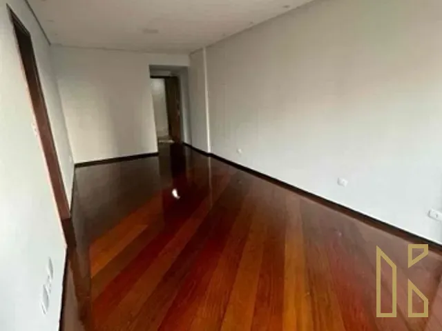 Apartamento 3 quartos e 2 banheiros, à venda, no bairro Centro em Londrina