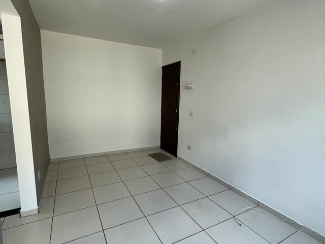 Apartamento com 50m² 1 quarto e 1 banheiro, para alugar, no bairro Senador Vasconcelos em Rio de Janeiro