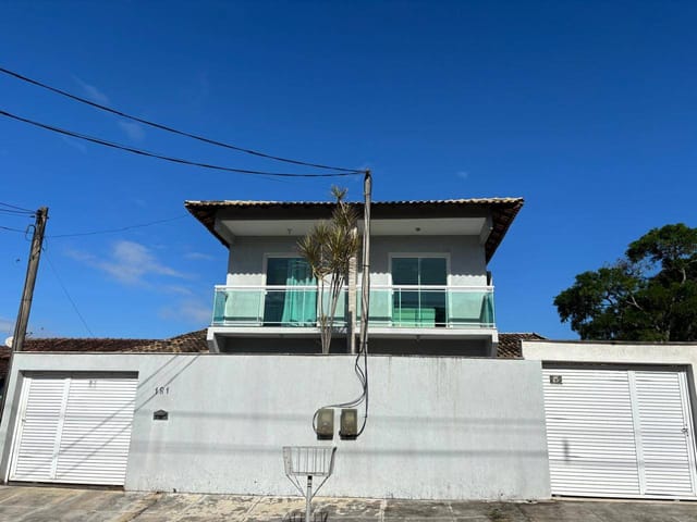Casa 2 quartos e 3 banheiros, à venda, no bairro SERRAMAR em Rio das Ostras
