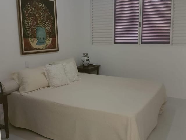 Foto do Apartamento - Apartamento à Venda com 2 dormitórios sendo 01 Suíte no Edifício Versalhes, localizado no bairro Popular- Cuiabá-MT. | Intelligence Imóveis