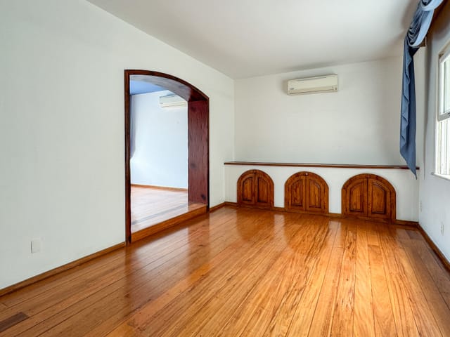 Foto do Apartamento - 3 Quartos Espaçoso em Andar Alto no Leme | Vizinhos do Leme