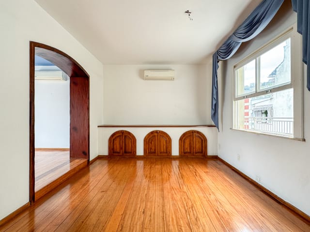 Foto do Apartamento - 3 Quartos Espaçoso em Andar Alto no Leme | Vizinhos do Leme