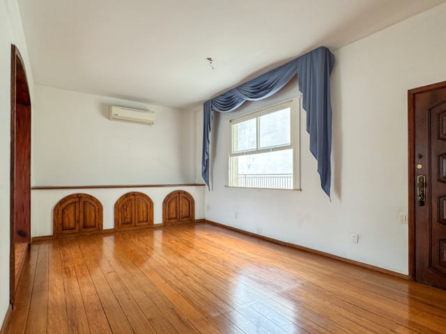 Foto do Apartamento - 3 Quartos Espaçoso em Andar Alto no Leme | Vizinhos do Leme