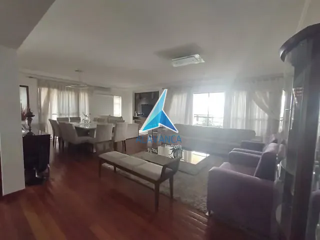 Apartamento com 360m² 3 quartos e 1 banheiro, à venda ou para alugar, no bairro Esplanada em Governador Valadares
