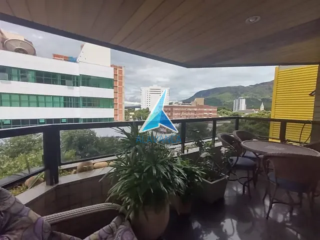 Apartamento com 360m² 3 quartos e 1 banheiro, à venda ou para alugar, no bairro Esplanada em Governador Valadares