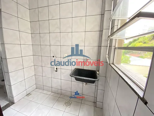 Apartamento 2 quartos e 1 banheiro, para alugar, no bairro Santa Rosa em Barra Mansa