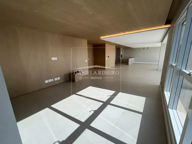 Apartamento 4 quartos e 5 banheiros, à venda, no bairro Bela Suiça em Londrina