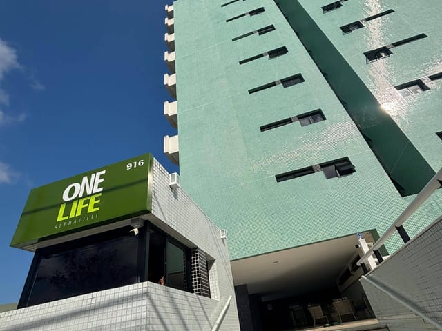 Apartamento 1 quarto e 1 banheiro, para alugar, no bairro Alphaville I em Salvador