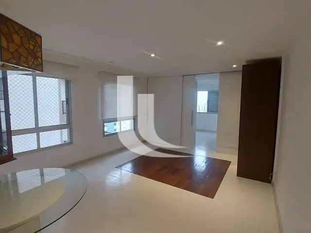 Apartamento 1 quarto e 1 banheiro, à venda, no bairro Aclimação em São Paulo